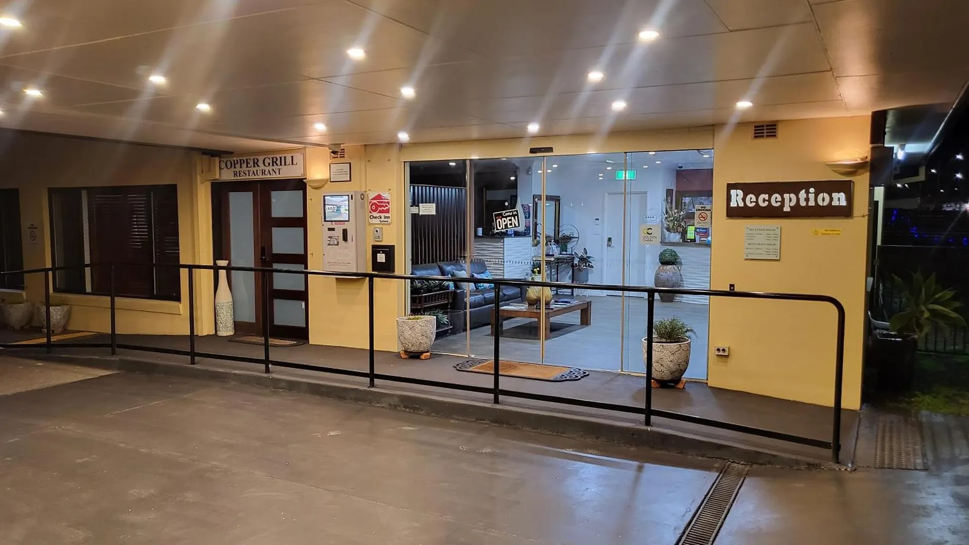 Country Plaza Motel Queanbeyan