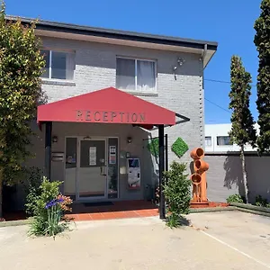 Motel Crest Motor