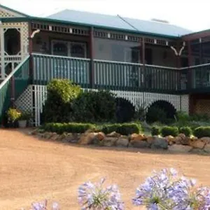 Bed & Breakfast Gooromon Park Cottages, Canberra